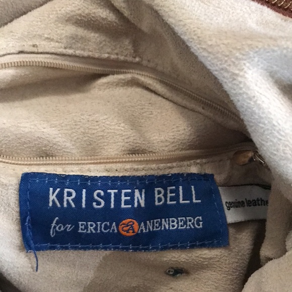 Kristen Bell lotsa use but lots more to give - Picture 5 of 6